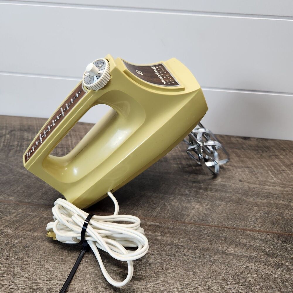 Vintage Waring Solid State Multi 12 Speed Hand Mixer HM-12 11-114 TV Prop Works